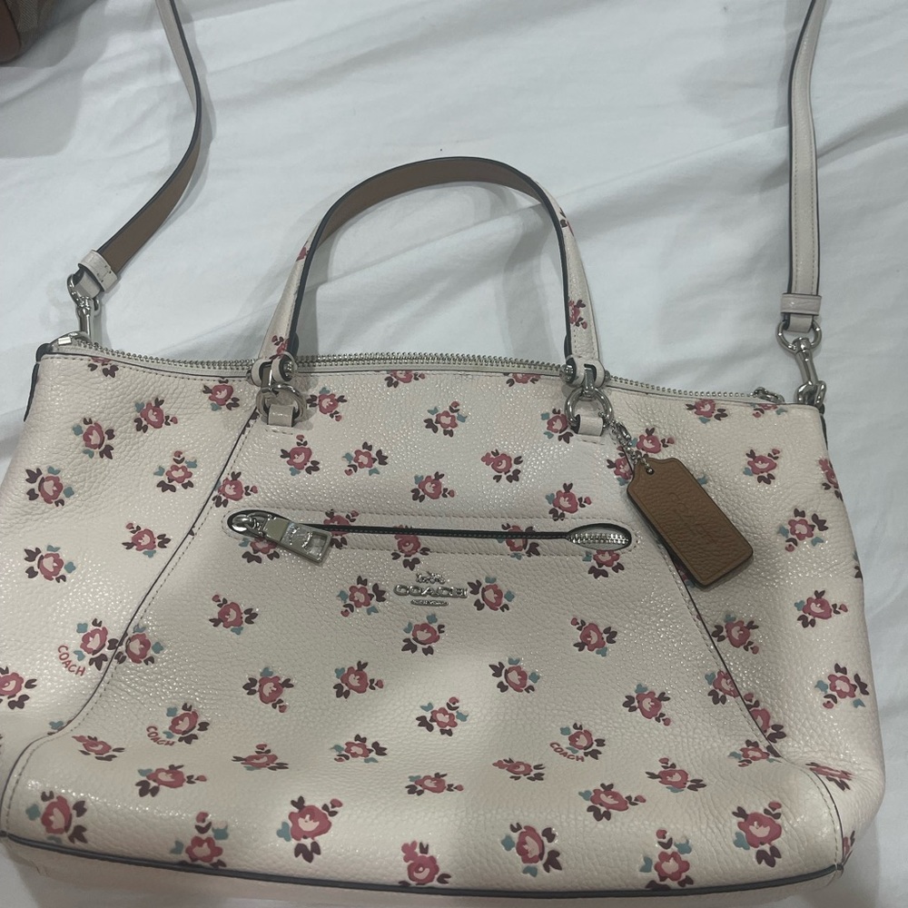 Beautiful soft leather COACH bag